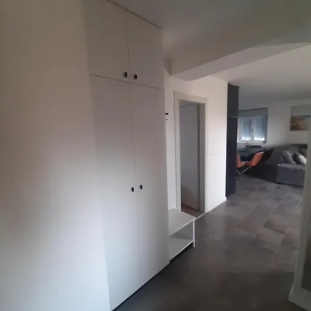 Apartment Apartman S 3 Spavace Sobe *