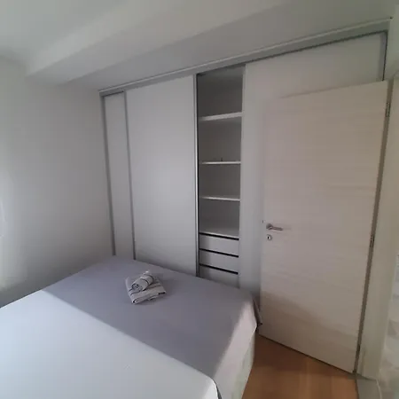 Apartman S 3 Spavace Sobe *
