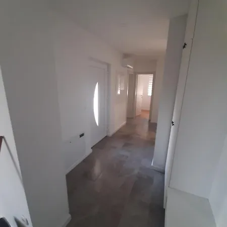 Apartment Apartman S 3 Spavace Sobe